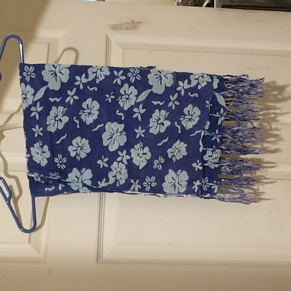 Other - Beautiful Blue Sarong!